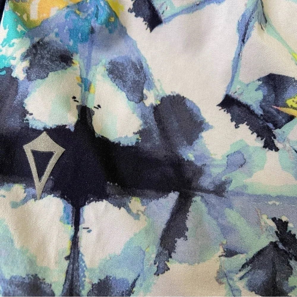 Girls Ivivva speedy short shibori floral deep indigo hydrangea blue/deep indigo
